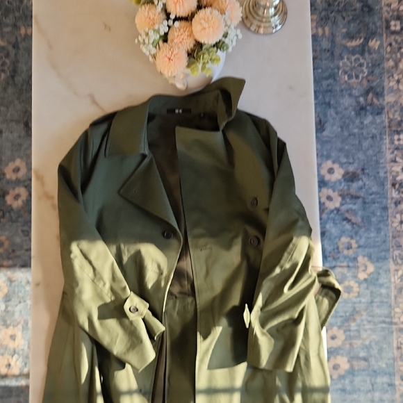 Uniqlo Jackets & Blazers - Olive Green Women's Trench Coat